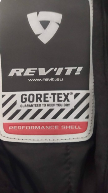 Motoros ruh�zat (gore tex)