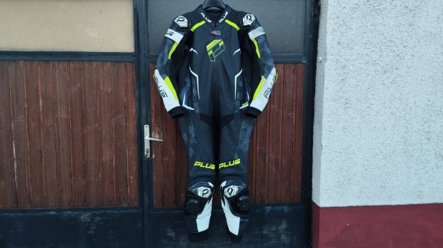 Motoros sport bőr egyrészes / Plus-racing - AEGIS / - 2XL-es méret!