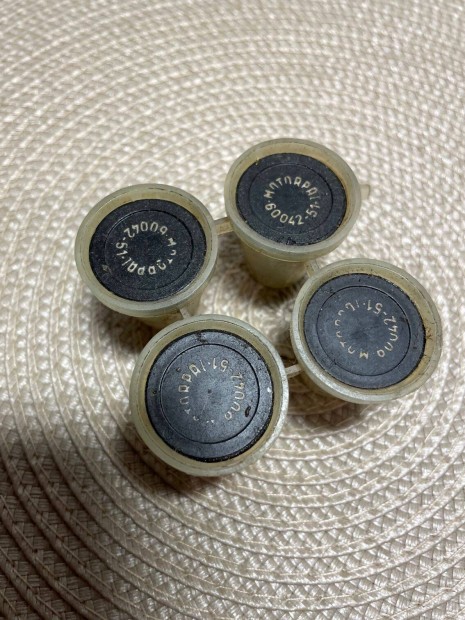 Motorpal 60042-51 �j, eredeti gy�ri (cseh) fejszelep