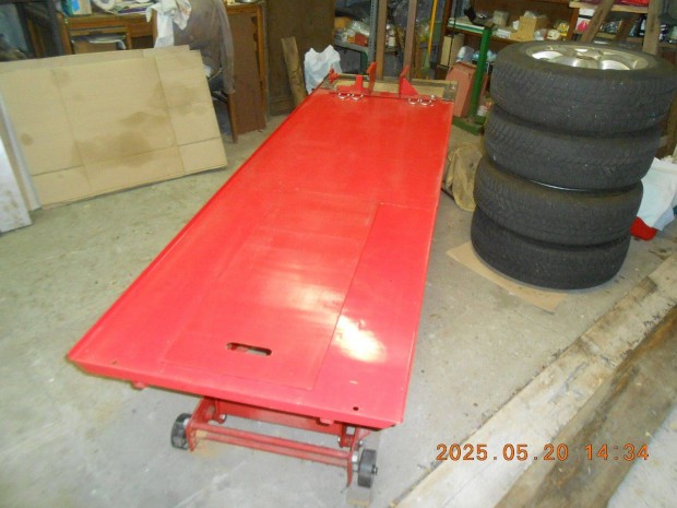 Motorszerelő pad