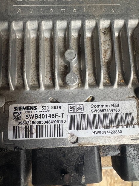 Motorvezerl SID 801A 5WS40146F-T 9657544780