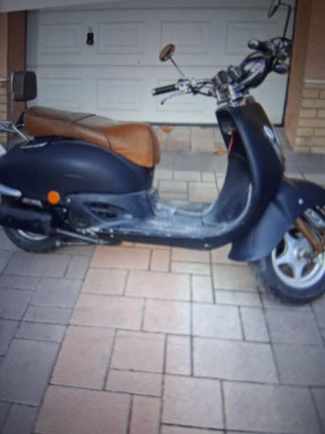 Motovell legatus 50 4t robogó eladó