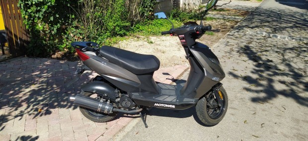 Motowell Crogen City 4 tem, kvl llapotban