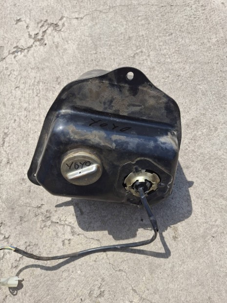Motowell Yoyo üzemanyag tank és szintjelző