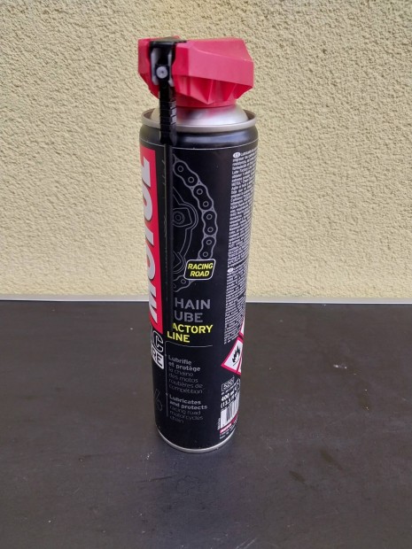 Motul C4 Factory Line Motoros lánc kenő spray, 400 ml
