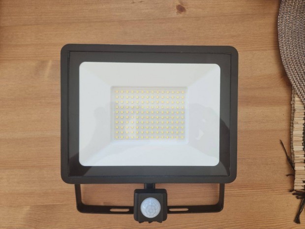 Mozgsrzkels LED reflektor 100W Livarno Lslb 100 A2 - Lidl vsrls