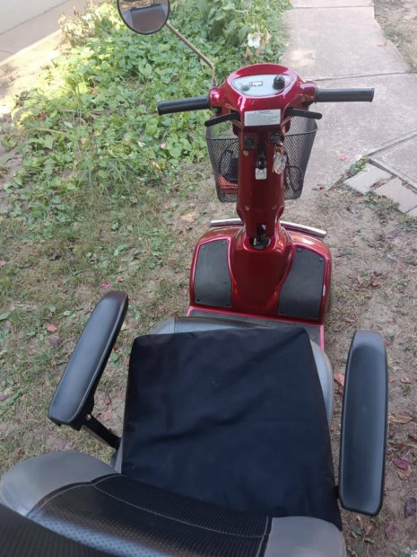Mozgáskorlátozott moped eladó