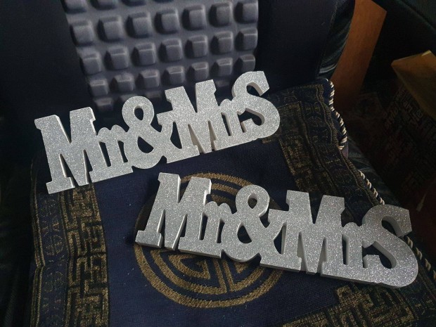 Mr & Mrs 3 D asztali dsz, eskvi dekorci - j