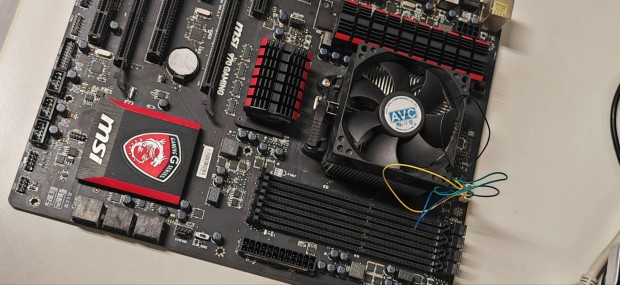 Msi 970 Gaming + Fx 8350 8magos processzorral