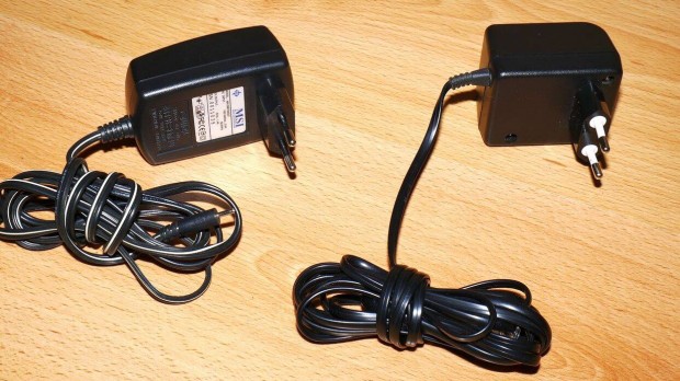 Msi ac dc adapter 5V 1,4A és 9V 150mA együtt