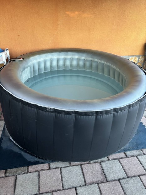 Mspa felfjhat 4 szemlyes jacuzzi 