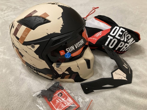 Mt Helmet Streetfighter Sv motoros bukosisak újszerű