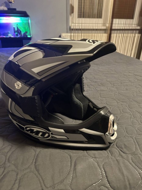 Mt helmets bukó sisak