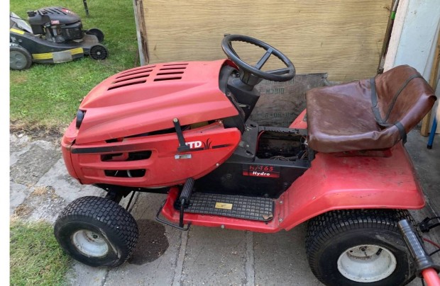Mtd fnyr traktor