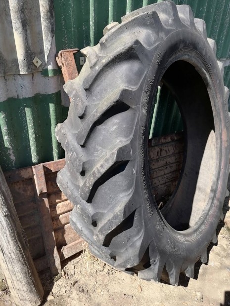 Mtz 50-es gumi elad. 