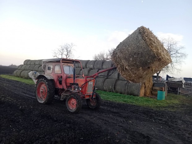 Mtz 50-es traktor rakodval elad 