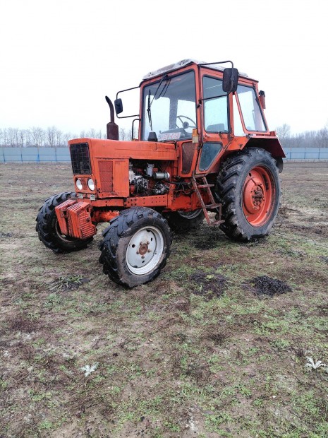 Mtz 552 E  m�szakis elad� 