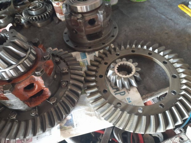 Mtz 80/82/820 htshdhoz tvizsglt difi alkatrsz elad Zala megye