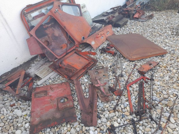 Mtz 80/82es kisf�lke alkatr�sz elad� Zala megye