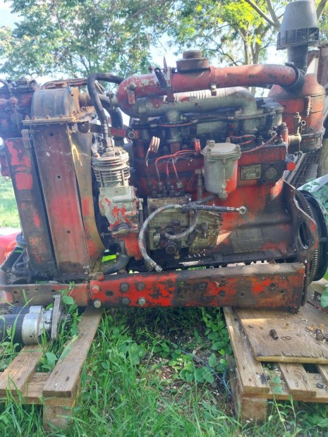 Mtz 80 motor