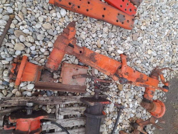 Mtz 80as erősített elsőhíd orbitozható középpel eladó Zala megye