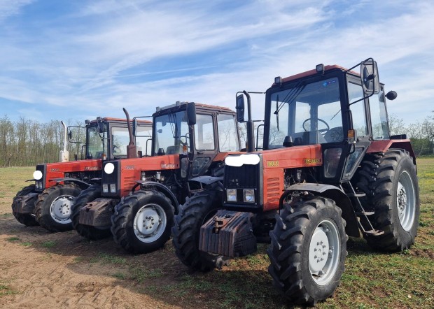 Mtz 820.2  traktor 3db 