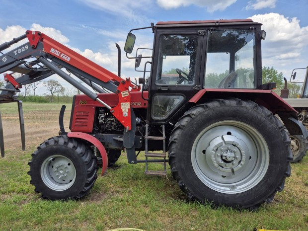Mtz 820 Metal Fach homlokrakodó