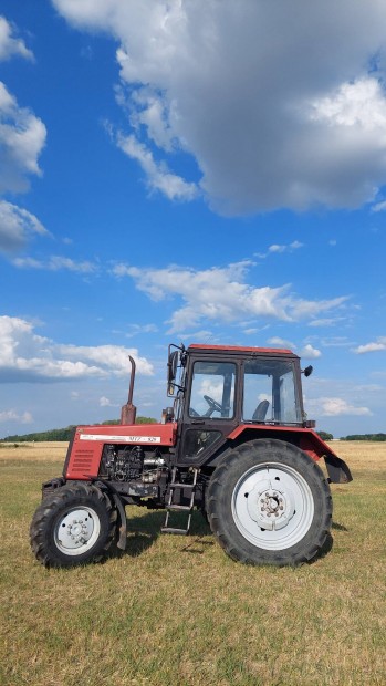 Mtz 820-as traktor elad
