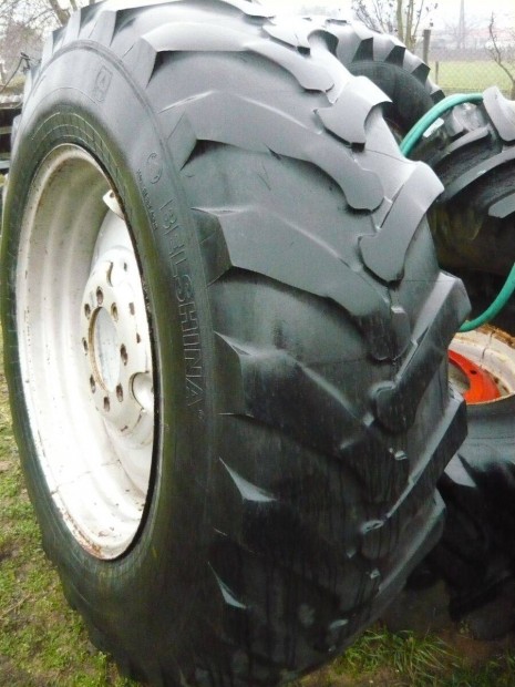 Mtz 820 h�ts� kerekek