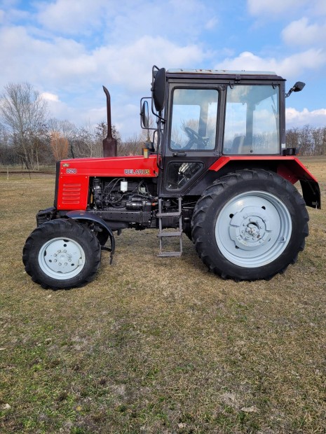 Mtz 820 traktor 1600  