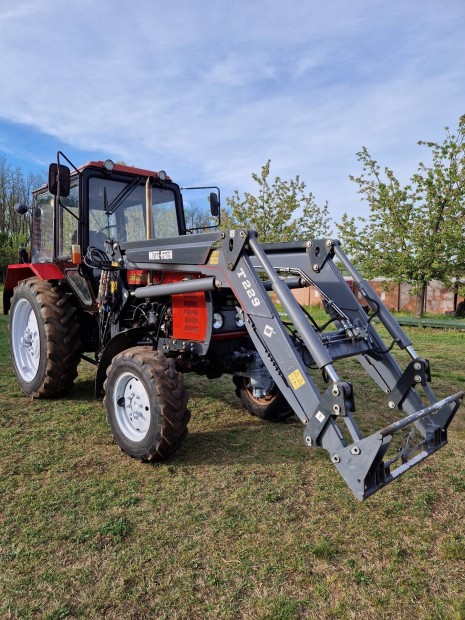 Mtz 820 traktor Metal Fach homlokrakod 