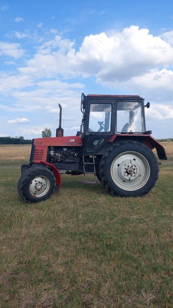 Mtz 820 traktor elad