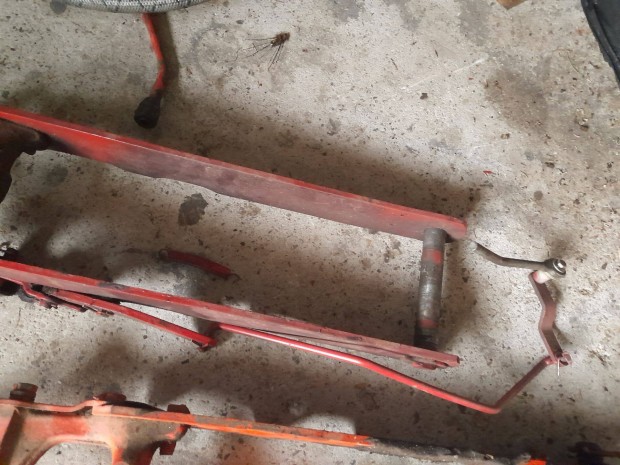 Mtz 820as újszerű munkahenger tehermentesítőkeret eladó ár fix