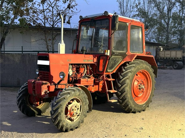 Mtz 82 Piros rendszmos