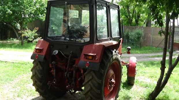 Mtz 82 es elad