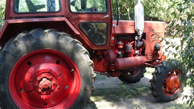 Mtz 82 es elad