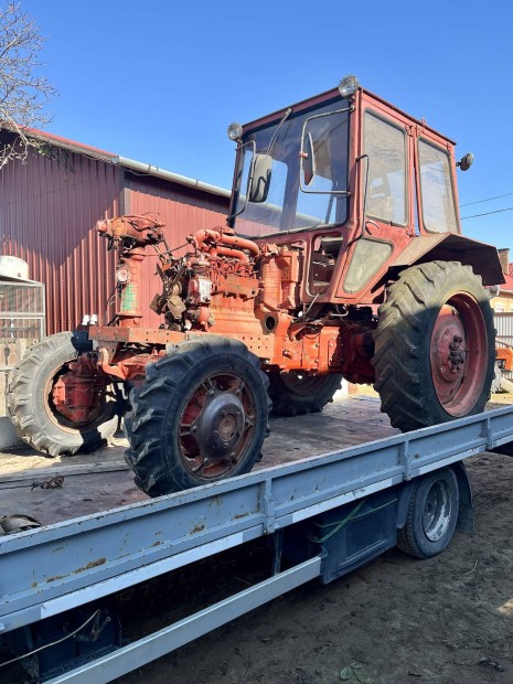 Mtz 82 hinyos traktor