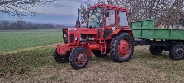 Mtz 82 piros rendszmos