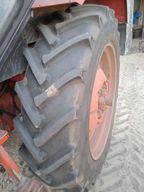 Mtz-82 rakodval 