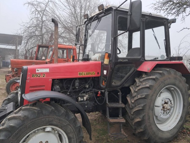 Mtz 892-es traktor elad 