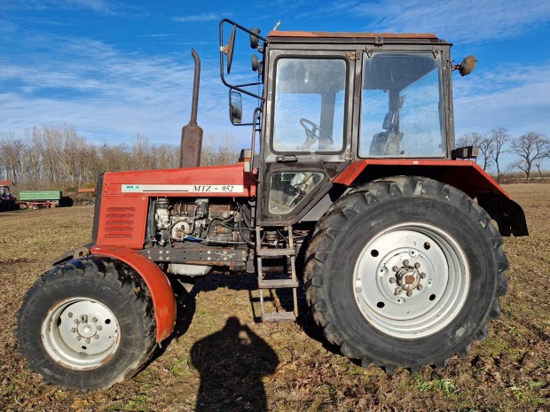 Mtz 952 traktor friss mszaki 