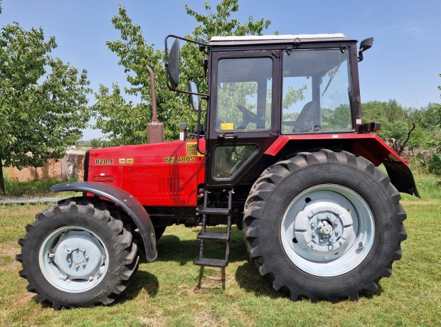 Mtz Belarus 820.4 traktor friss mszaki 