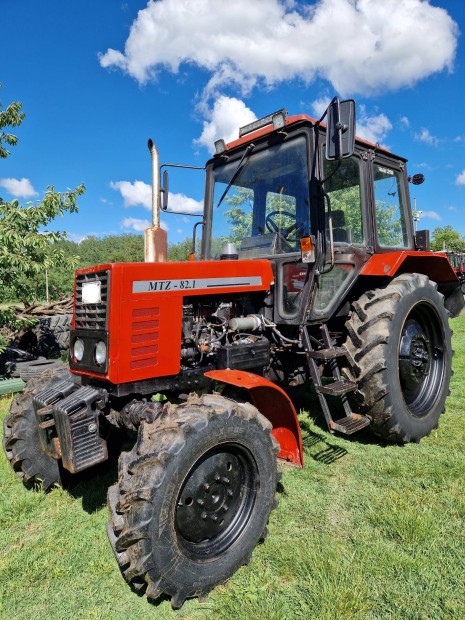 Mtz Belarus 82.1 traktor 82 820