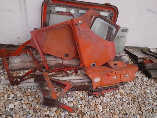 Mtz alkatr�sz kisf�lk�hez elad� Zala megye