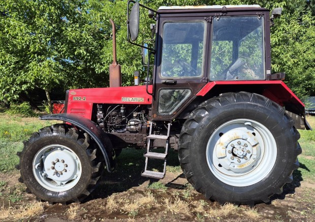 Mtz belarus 892.2 traktor 1700 üzemóra