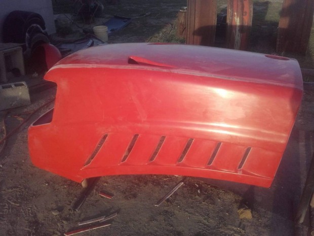 Mtz egyedi 820.4 motorhztet