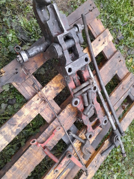 Mtz egytengelyes p�tkocsihuz� elad� Zala megye