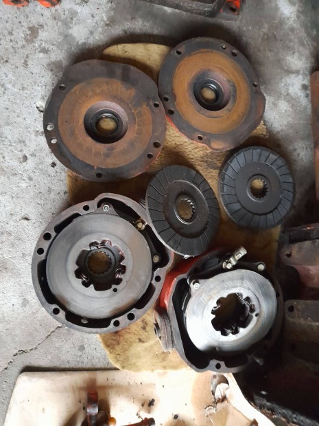 Mtz gyári komplett nagyfék 200mm eladó régi helyére is jó