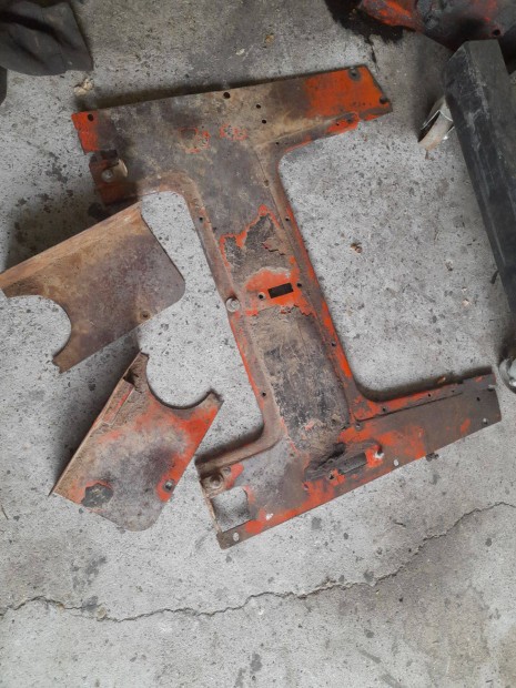 Mtz gy�ri padl�lemez elad� �r fix