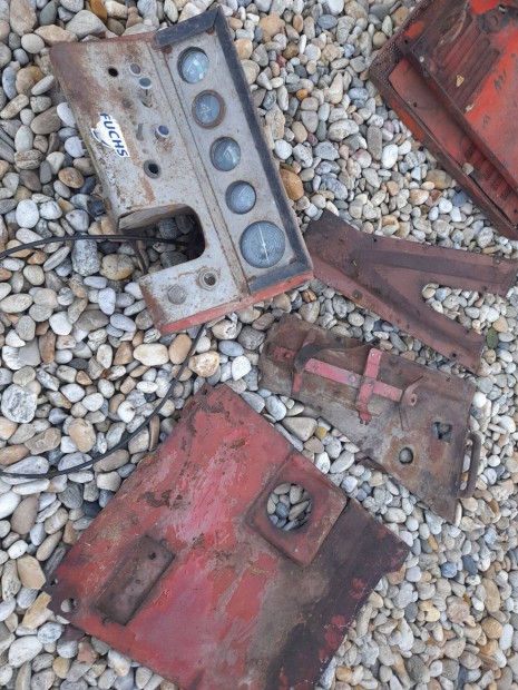 Mtz műszerfal használt alkatrész eladó